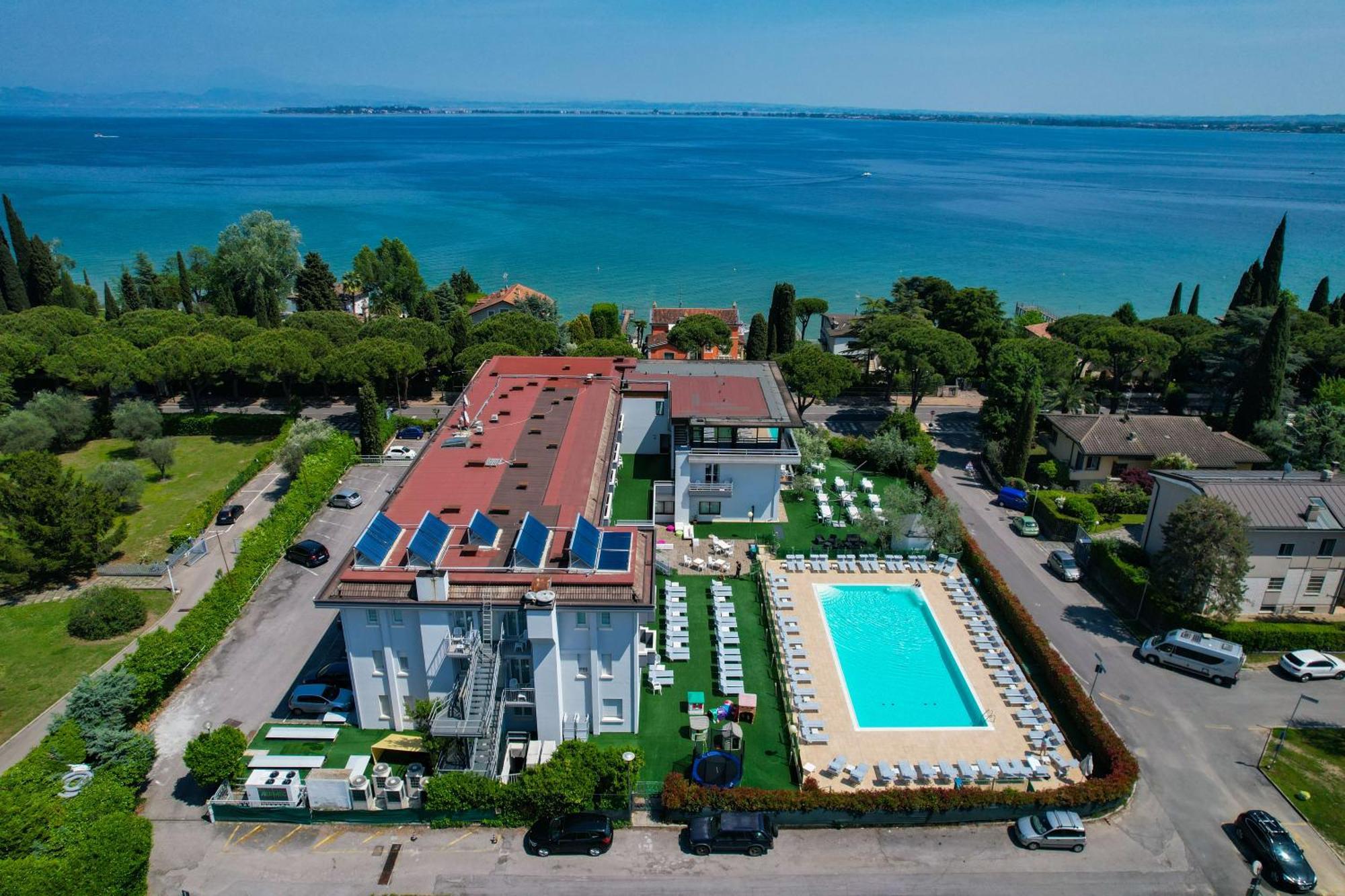 Hotel Oliveto Desenzano del Garda Exterior foto